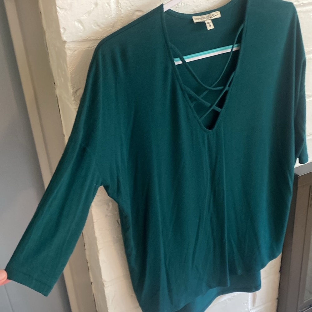 Express Ladies Top - Picture 3 of 5